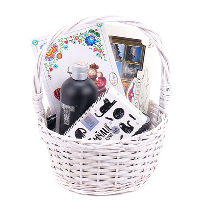 03000278_darcekovy-pruteny-kosik-mnaue-classic