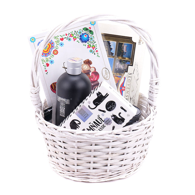 03000278_darcekovy-pruteny-kosik-mnaue-classic