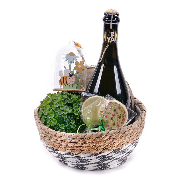 03000293_darcekovy-ratanovy-kos-s-dekoraciou