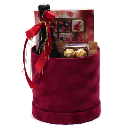03000446_darcekovy-zamatovy-cerveny-box-freixenet-negro
