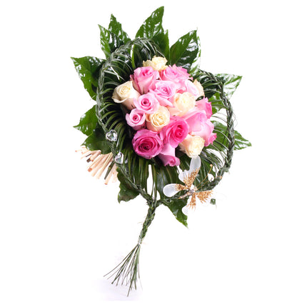 03000597_elite-kremove-a-ruzove-ruze-v-pletenom-srdci