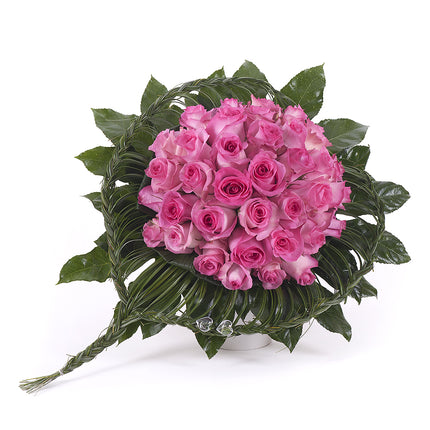 03000611_elite-ruzove-ruze-v-pletenom-srdci