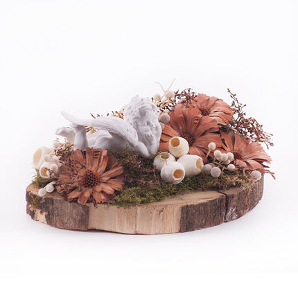 03000704_irigo-aranzman-anjel-na-drevenom-podklade