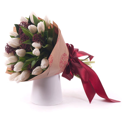 03001515_sweet-biele-tulipany-skimmia