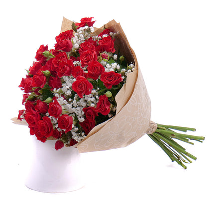 03001555_sweet-cervene-trsove-ruze-a-gypsophila