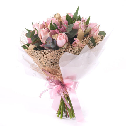 03001657_sweet-ruzove-ruze-a-alstromerie-s-eukalyptom