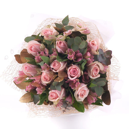 03001657_sweet-ruzove-ruze-a-alstromerie-s-eukalyptom