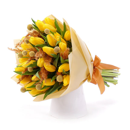 03001695_sweet-zlte-tulipany-a-craspedia