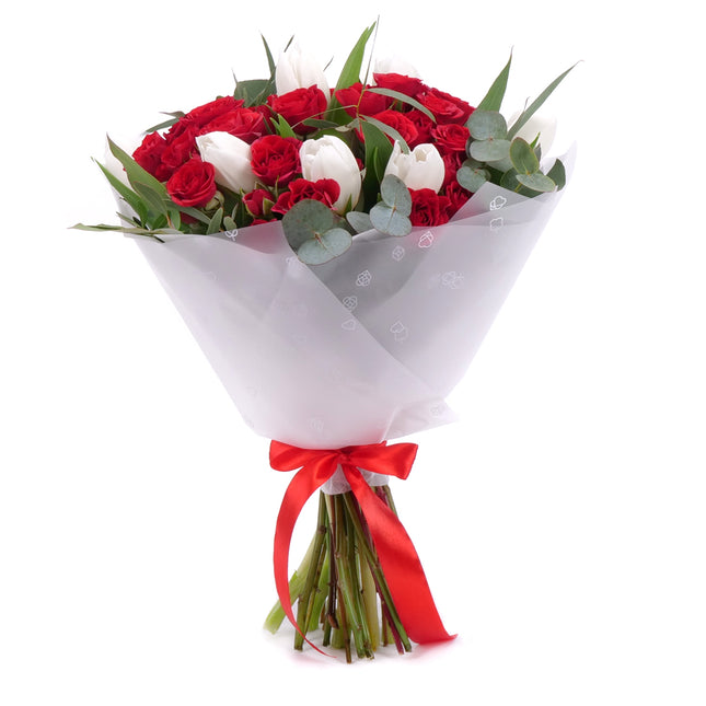 03001992_sweet-cervene-trsove-ruze-tulipany-a-eukalyptus