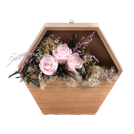 03100677_in-eterno-dreveny-hexagon-ruzove-ruze-mach-na-zavesenie