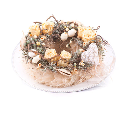 03100818_in-eterno-skeletovy-veniec-na-podnose-kremove-ruze