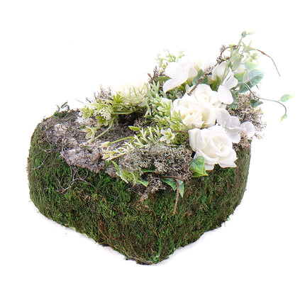 03101047_irigo-smutocny-aranzman-machove-srdce-biele-kvety