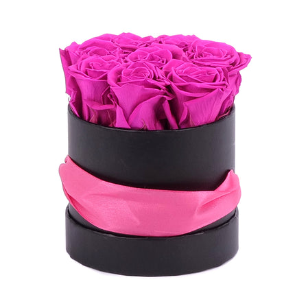 03101536_in-eterno-cierny-blomo-box-s-8-ruzi-monalisa-hot-pink