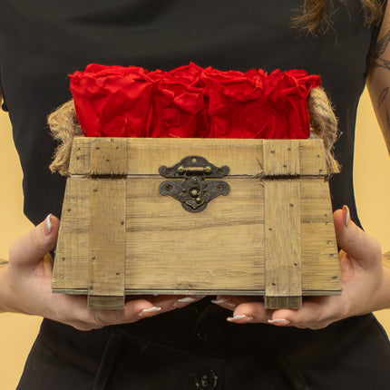 In eterno drevený box 9 červených ruží