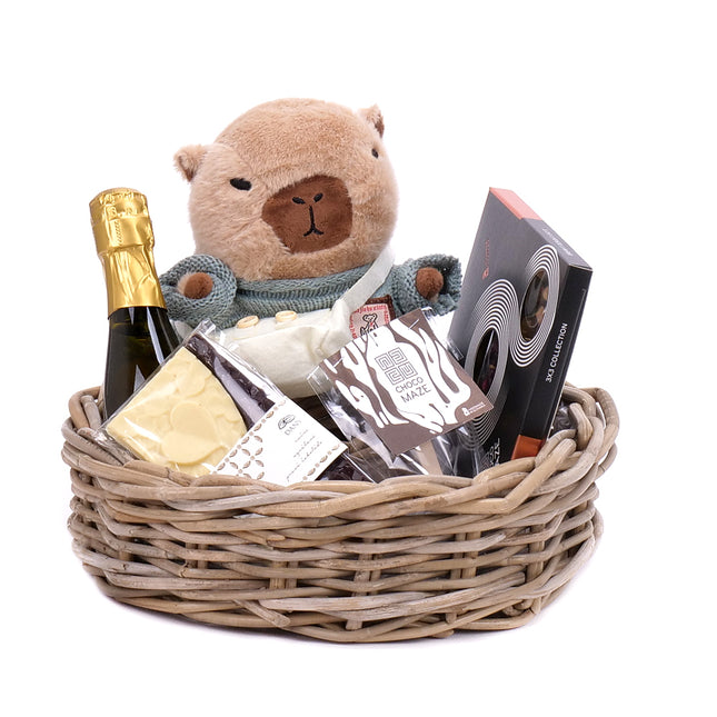 Darčekový ratanový kôš plyšová kapybara