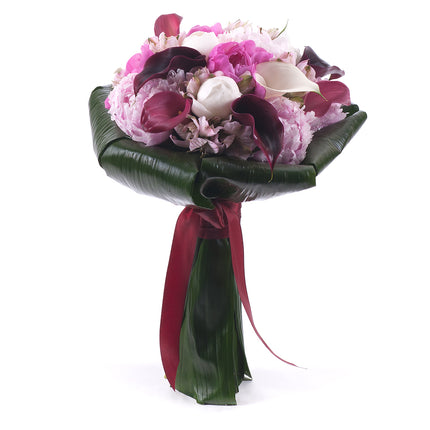 Lady ružové pivónie a kaly