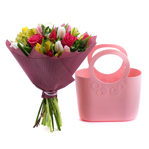 Kvetinová taška Sweet tulipány, alstromérie a ruže