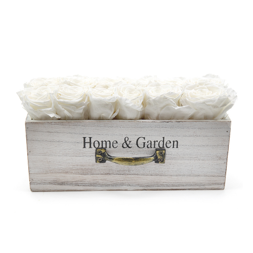 In eterno drevený box 12 bielych ruží