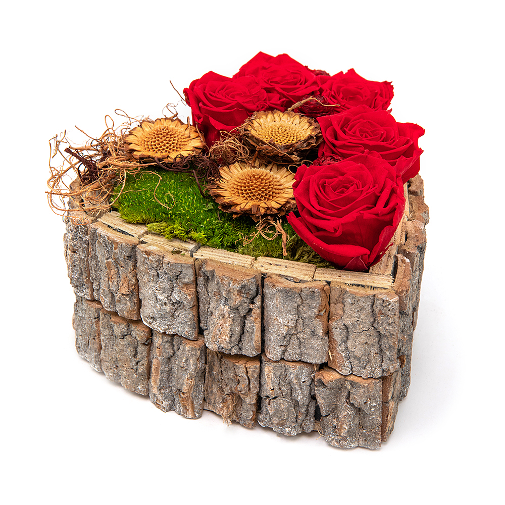 In eterno drevený box srdce červené ruže a prírodné kvety
